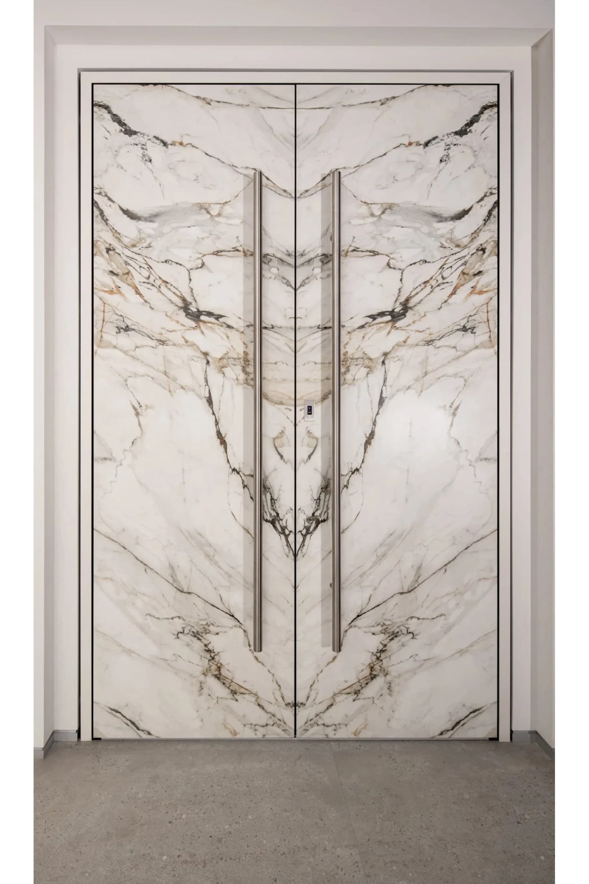 Exterior door 1